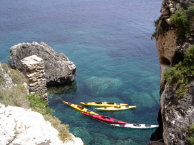 kayaks view from Dias islet
