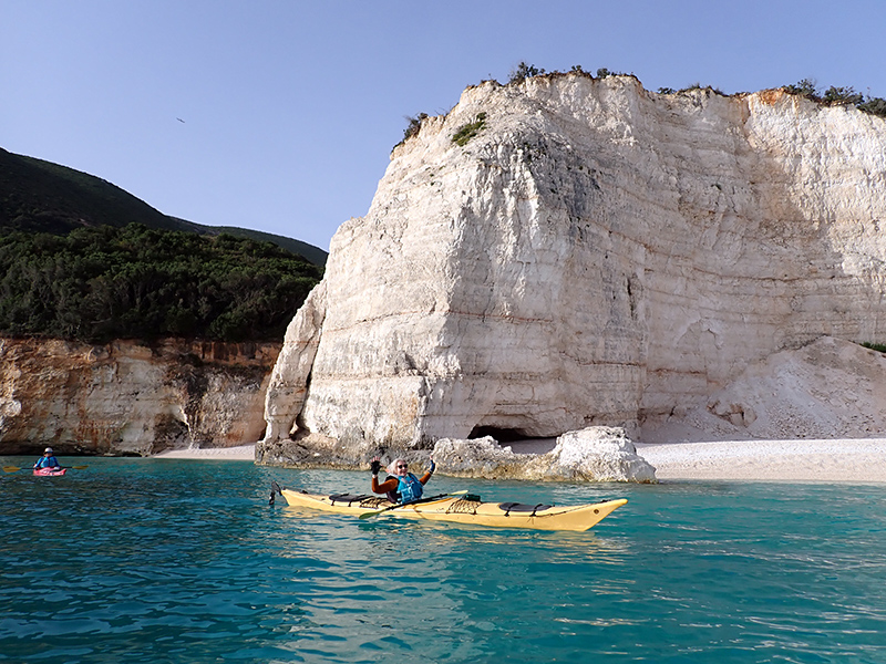paddling by Fteri