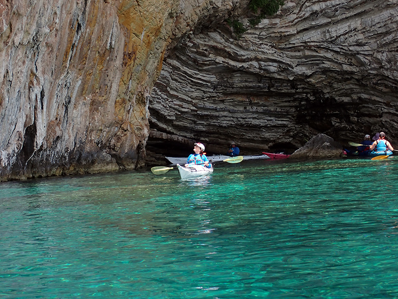 sedimentary rocks from Vathi to Sarakiniko, Ithaca